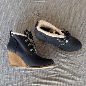 Nautica Navy Faux-Shearling Lace-Up Wedge Ankle Boots